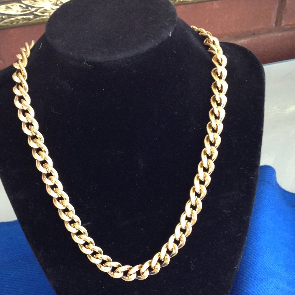Napier Vintage Heavy Gold Tone 16" Necklace